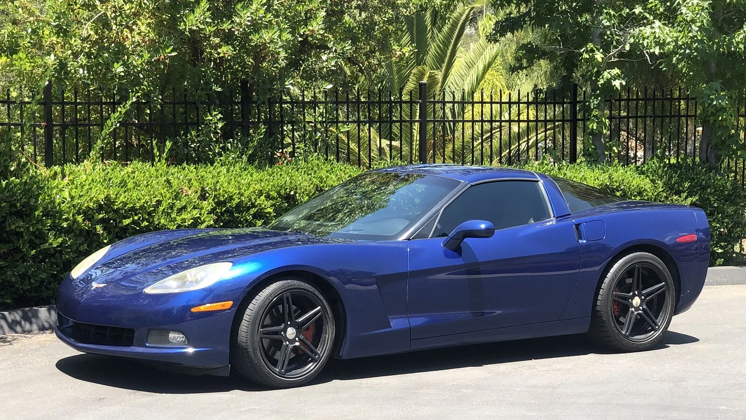 Click to Enlarge-Esc to Close Corvette Generations/C6/C6 2005 LeMans Blue cp.webp
